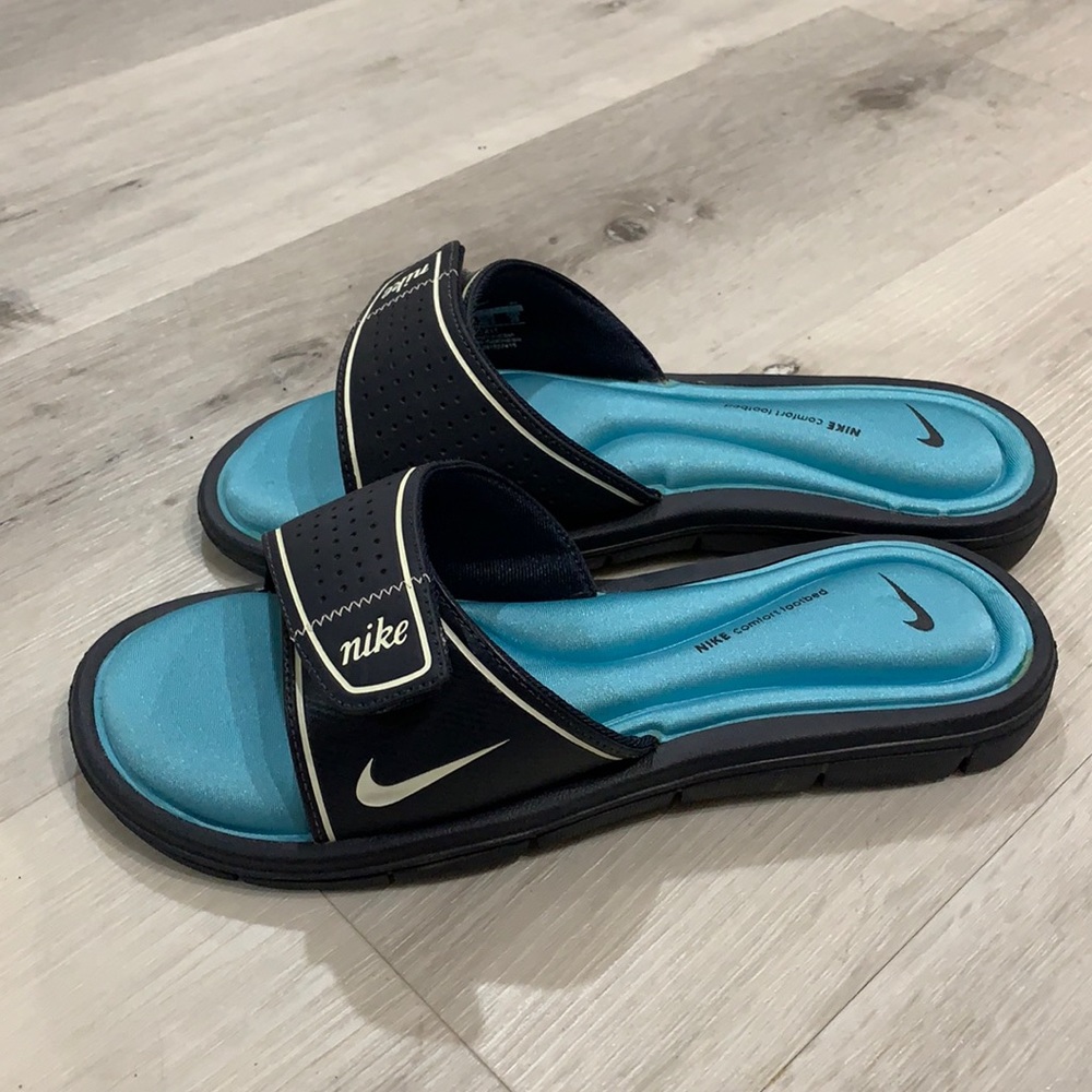 Never Worn Nike Slides
